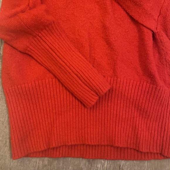 Victoria’s Secret red sweater - Picture 4 of 7